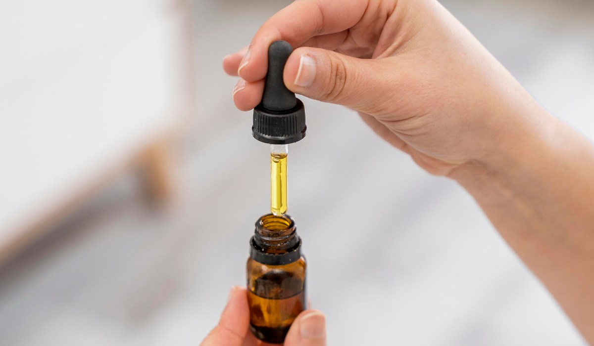 Aceite de ricino: un aliado del pelo y la piel